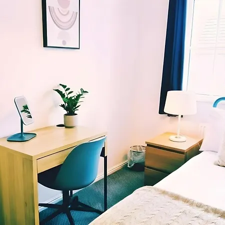 Park On The Doorstep, 2-bed Modern House In Stoke Gifford, Nr Parkway Station And Uwe * Bristol