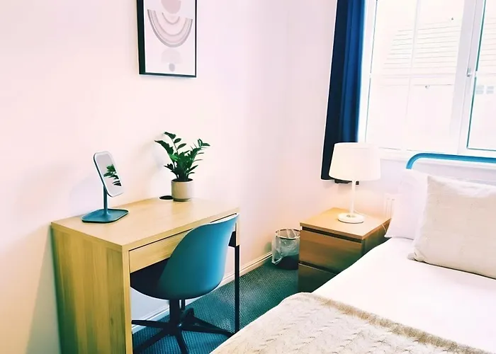 Park On The Doorstep, 2-bed Modern House In Stoke Gifford, Nr Parkway Station And Uwe * בריסטול