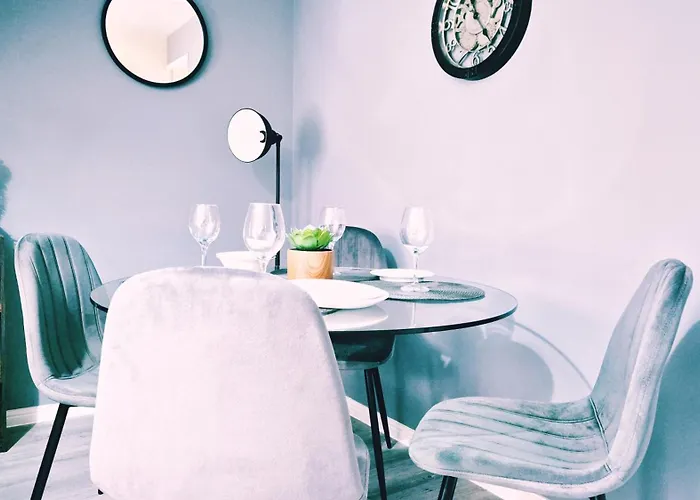 Park On The Doorstep, 2-bed Modern House In Stoke Gifford, Nr Parkway Station And Uwe 度假居 *