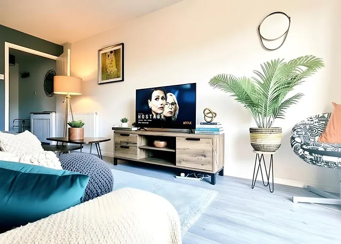 Park On The Doorstep, 2-bed Modern House In Stoke Gifford, Nr Parkway Station And Uwe 度假居 *