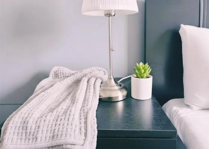 Park On The Doorstep, 2-bed Modern House In Stoke Gifford, Nr Parkway Station And Uwe * 布里斯托